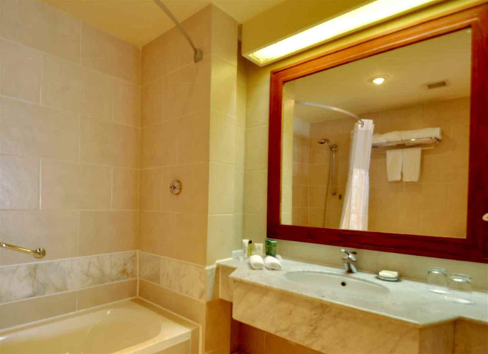 Bathroom 5, Safir Sharm Waterfalls Resort, Sharm el-Sheikh