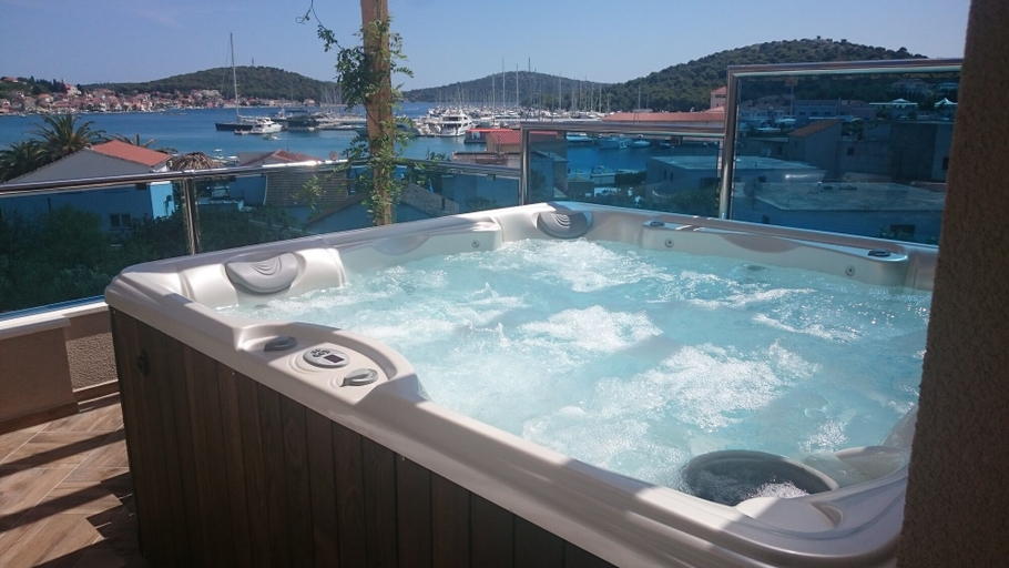 Sport & Beauty, Apartments Villa Erik, Rogoznica