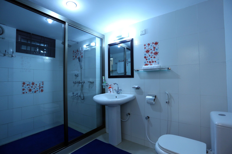 Bathroom, Novem Inn, Sylhet