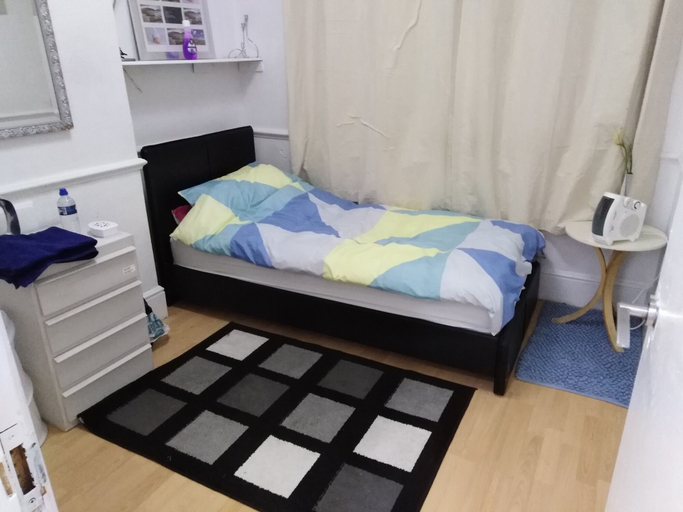 Bedroom 2, London Airport Comfort, London