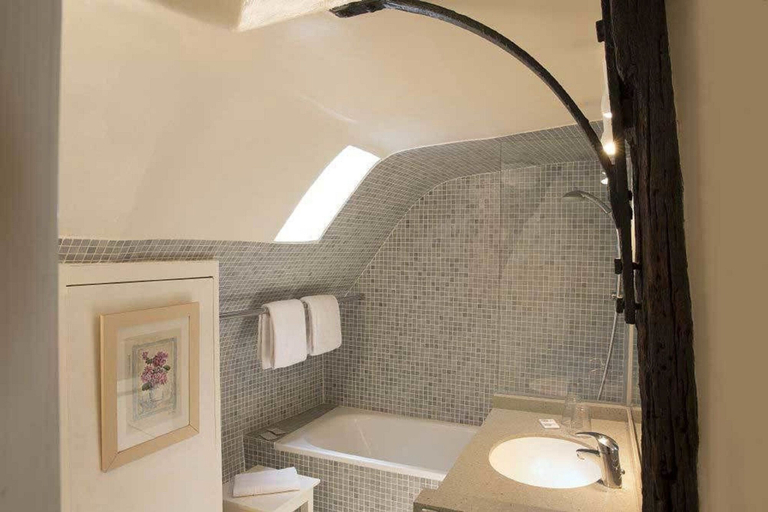 Bathroom 5, Hotel du Cygne Paris, Paris