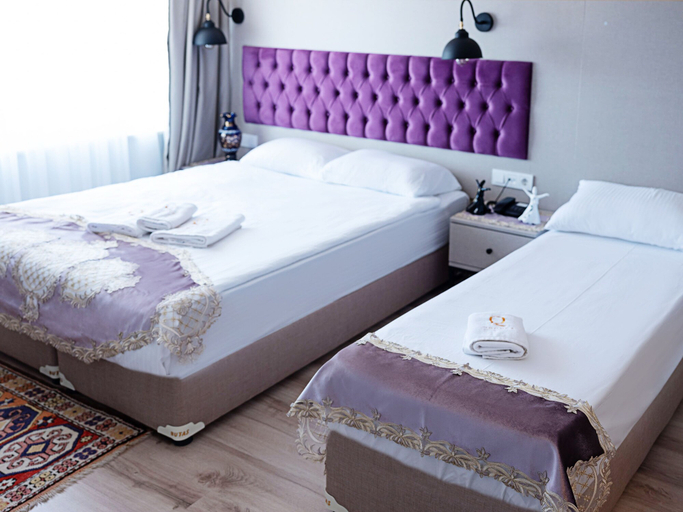 Bedroom 5, The Lola Hotel, Fatih