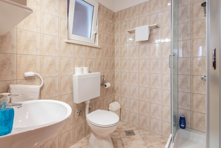 Bathroom 3, Apartmani Ivana, Orebić