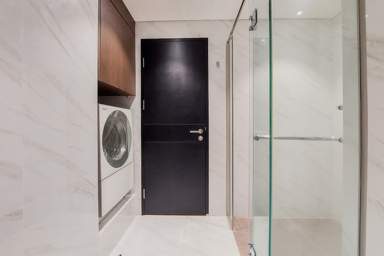 Bathroom 2, Fancy And Nice 1Br At Branz Bsd Apartment, South Tangerang