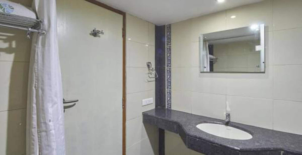 Bathroom 4, The Dunes Continental, Ernakulam