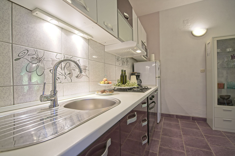 Bathroom 3, Apartments Neppa, Postira