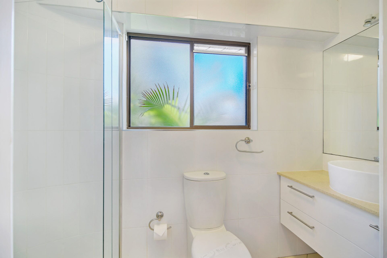 Bathroom 4, Breffney - 4/4 Avocet Parade, Noosa - Sunshine-Peregian