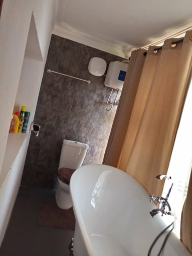 Bathroom 3, Kaazi LakeFront Villas, Jinja