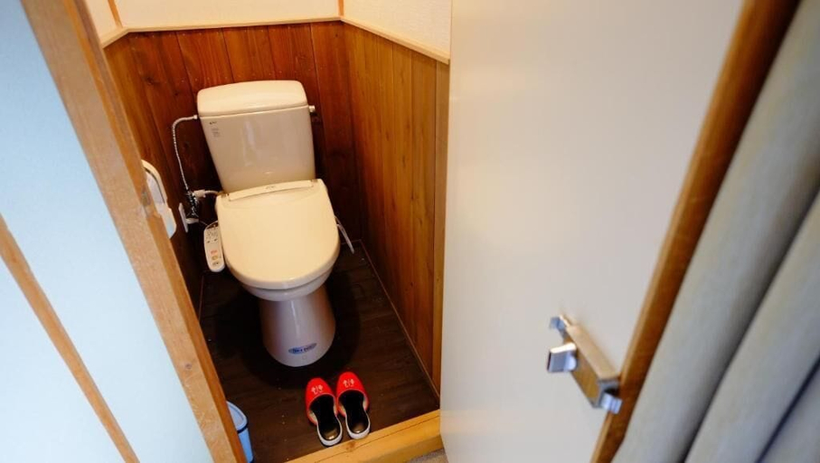 Bathroom 5, Ryokan Fujiya, Takayama