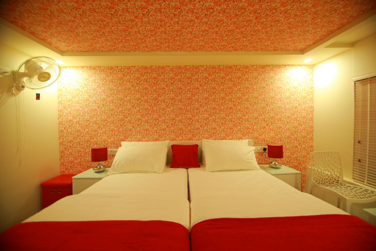 Bedroom 4, Premium Luxury Houseboat, Alappuzha