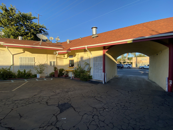Exterior & Views 2, Sands Inn, Los Angeles