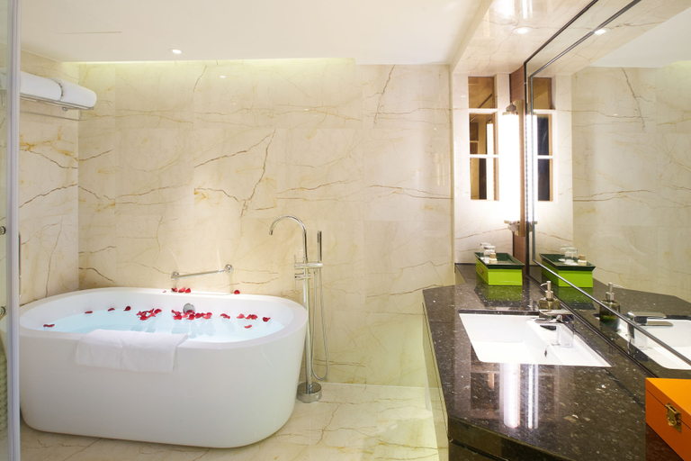 Bathroom, Lakeside Hotel Xiamen Airline, Xiamen