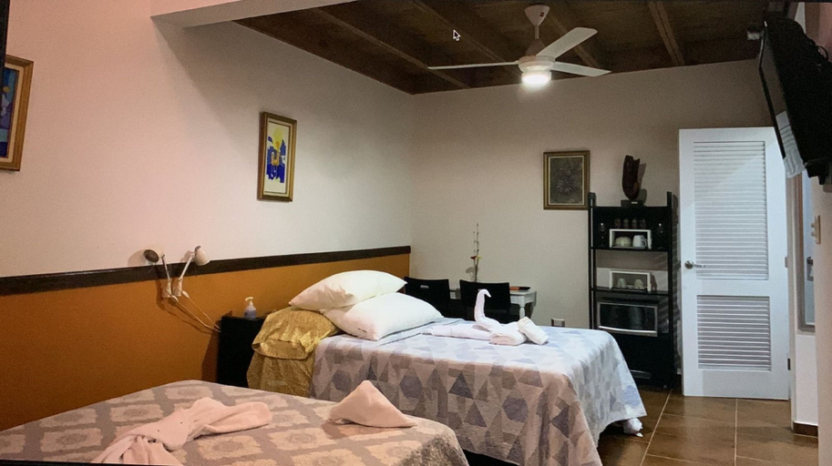 Bedroom 3, MANAYA Bed & Breakfast, Salvaleon de Higuey