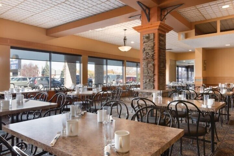 Food & Drinks 5, Border Inn and Suites Lloydminster, Division No. 10