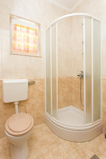 Bathroom 3, Apartments Marina, Pojezerje
