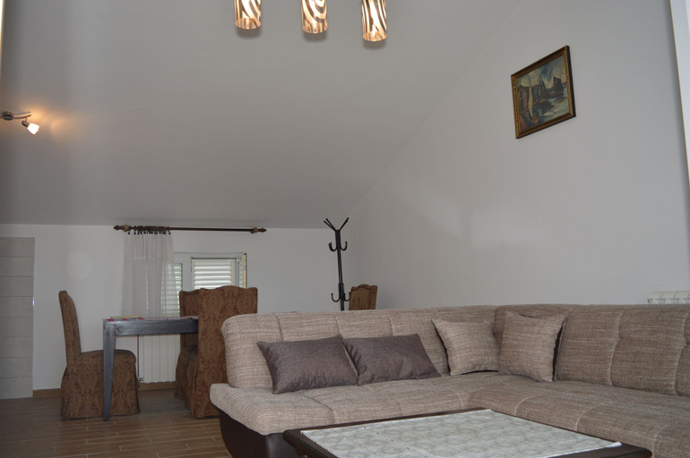 Others 4, Apartment Milica, Malinska-Dubašnica