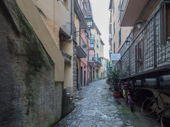 Others 5, Picabon Quiet Apartment with AC & Balcony, La Spezia