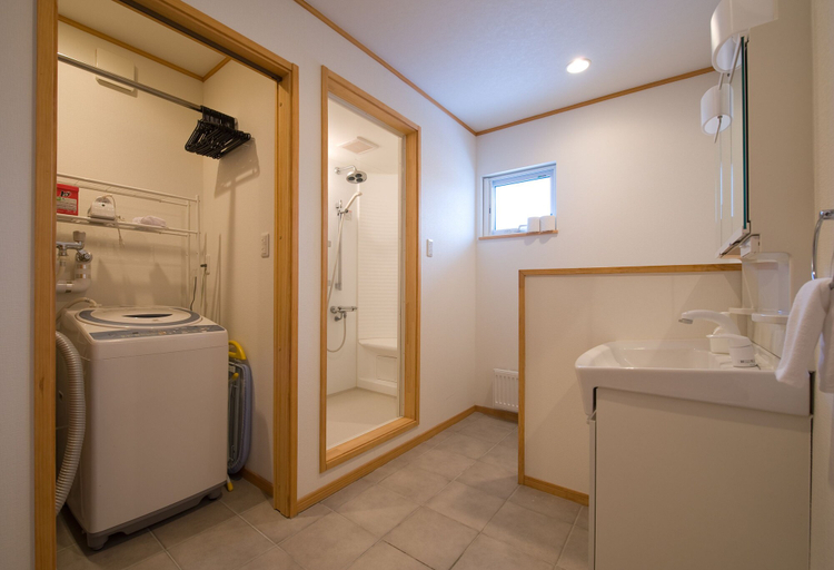 Bathroom 4, Ruby Chalet, Kutchan