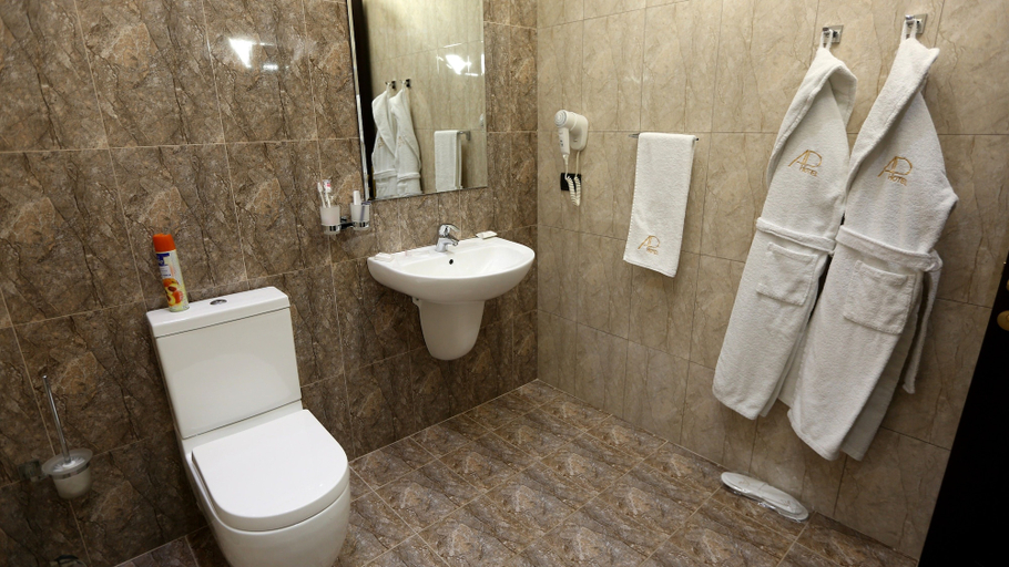 Bathroom 3, Avan Plaza, Yerevan