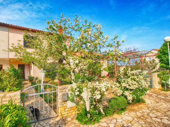 Others 5, Apartment 1210, Medulin