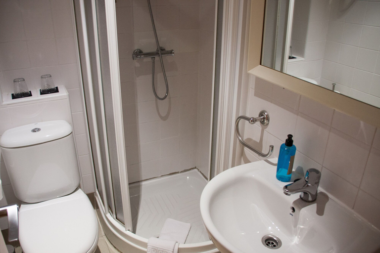 Bathroom 3, Hostal Cuéntame Evolución Auto check-in, Burgos
