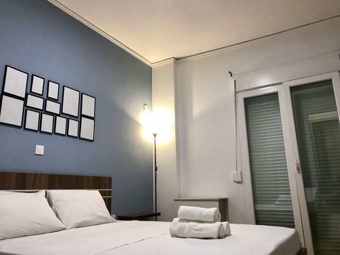 Bedroom 2, Renovated minimal aptm next to metro, Attica
