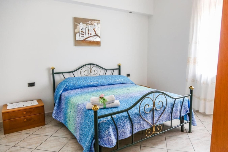 Bedroom 4, Terra Mia, Napoli