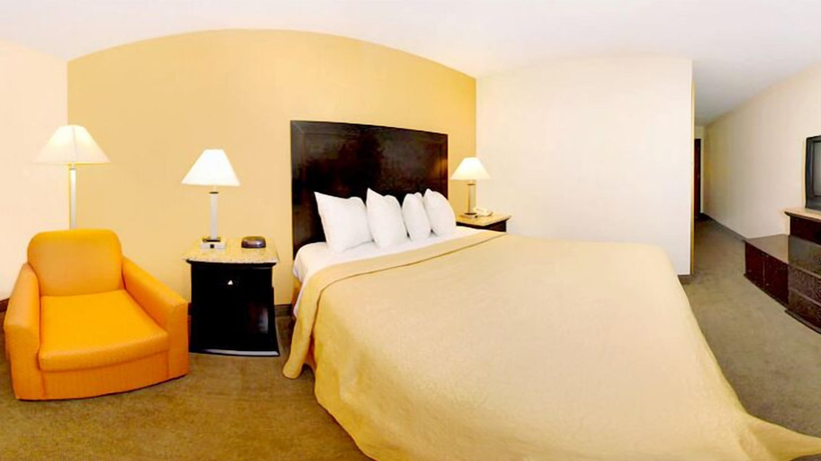 Bedroom 3, Quality Inn & Suites Wilson I-95, Wilson