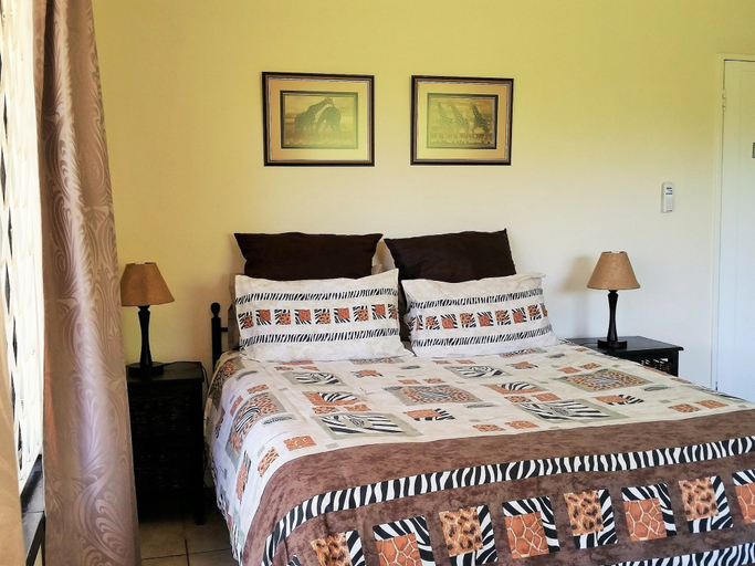 Bedroom 3, Pine Tree Lodge, City of Johannesburg