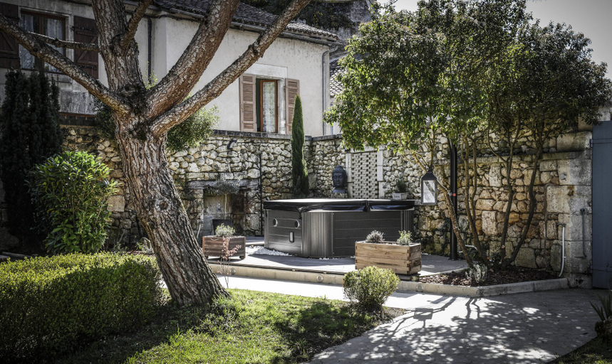 Exterior & Views 2, Hotel les Griffons, Dordogne