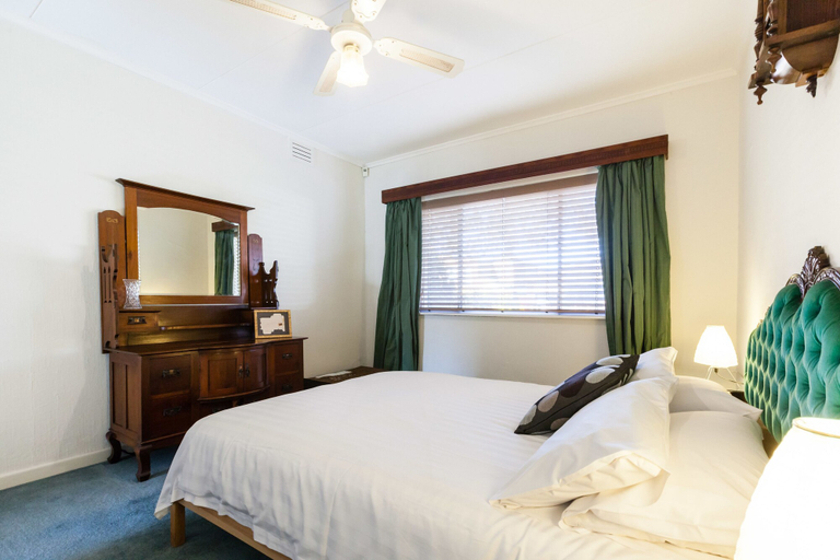 Bedroom 3, KELLY, 3BDR Northcote House, Melbourne