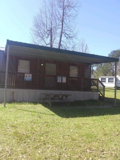 Exterior & Views 2, Whispering Creek Lodging & RV Resort, Newton