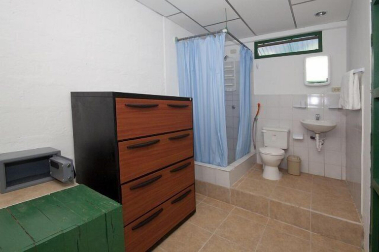 Bathroom 4, Galapagos Chalet, Santa Cruz