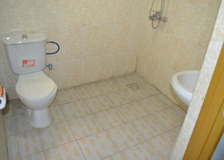 Bathroom 5, Wailers Lodge, Kicukiro