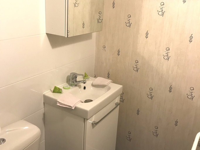 Bathroom 3, Studio Sunset et Maisonette, Morbihan