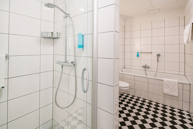 Bathroom 4, Hotel Brandies Berlin, Berlin