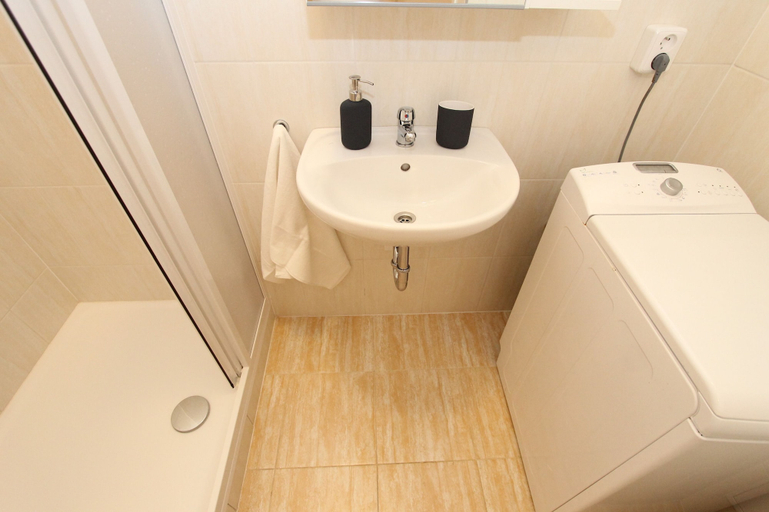 Bathroom 4, Zizka Home Apartments, Praha 1
