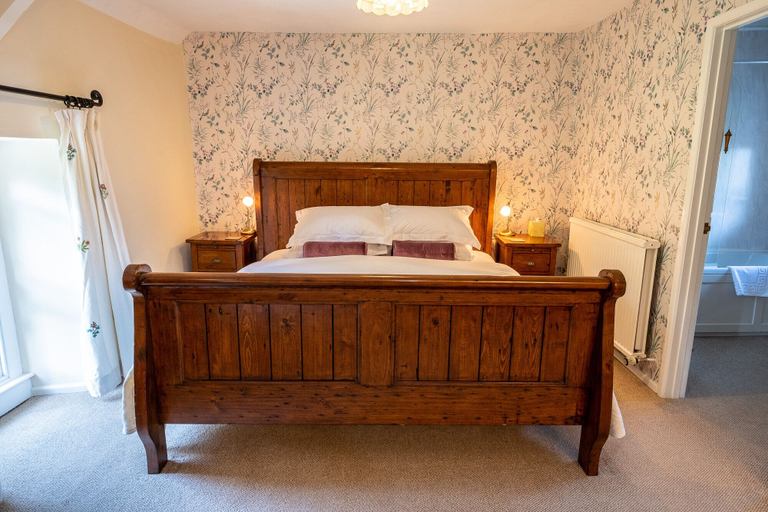 Bedroom 2, Ty Mawr, Brechfa, Carmarthenshire