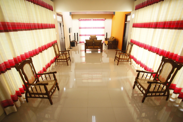 Others 5, APL Apartments, Kelaniya