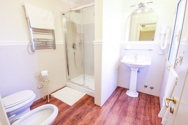 Bathroom, 96 Guest House, Reggio Di Calabria