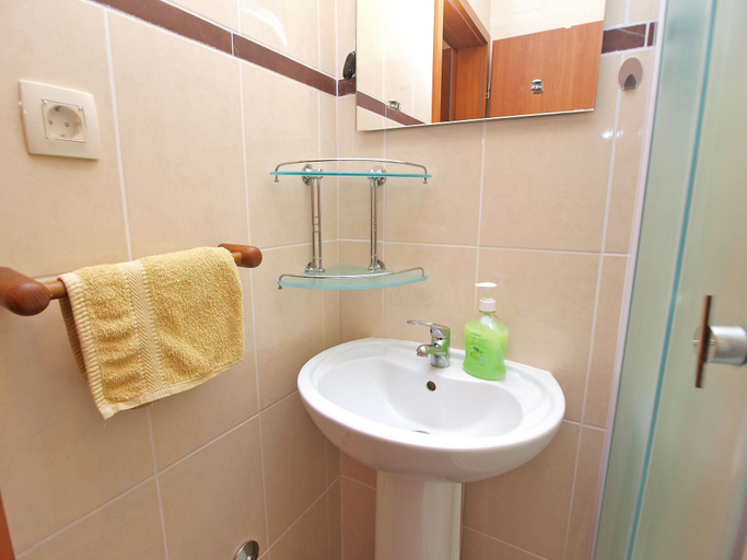 Bathroom 3, House 1330, Poreč