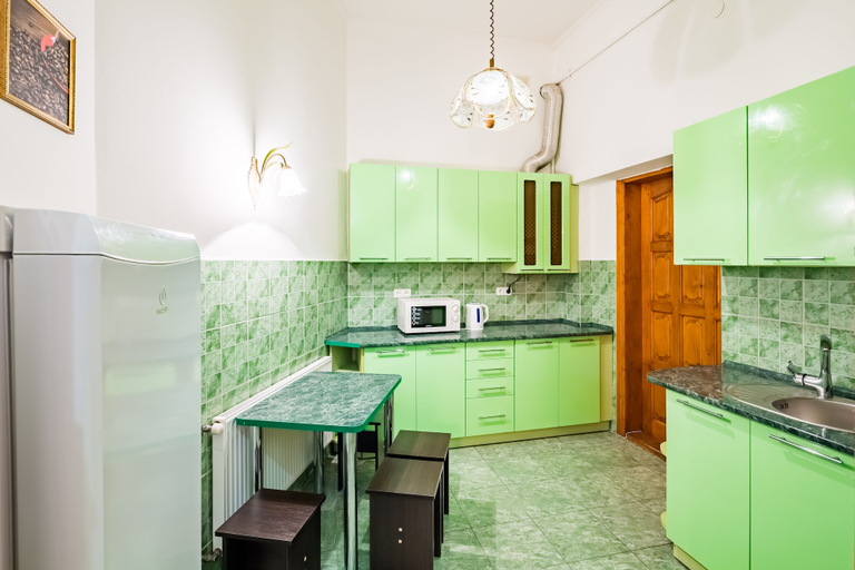 Others 4, 3 Bedroom on Square Rynok near Vernissage, L'vivs'ka