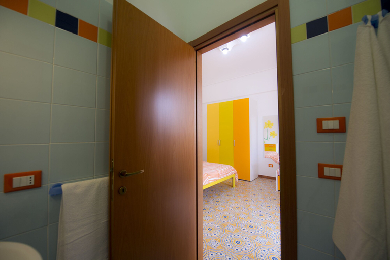 Bedroom 2, Fiori Gialli Caucana, Ragusa