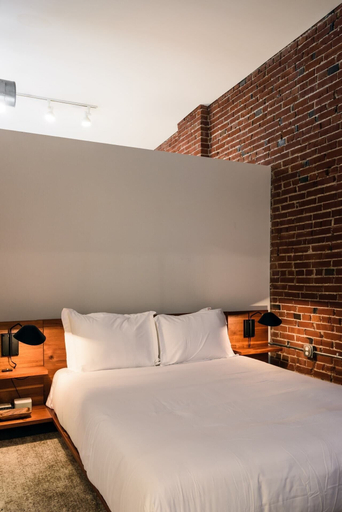 Bedroom 3, Spacious DT Lofts with Full Kitchen by Zencity, Saint Louis