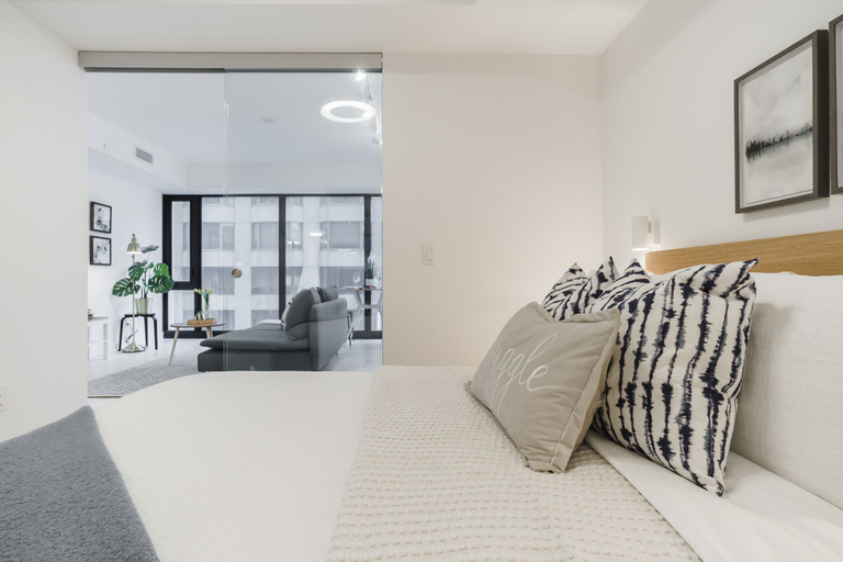 Bedroom 2, Sarkar Suites - Cumberland Street, Toronto