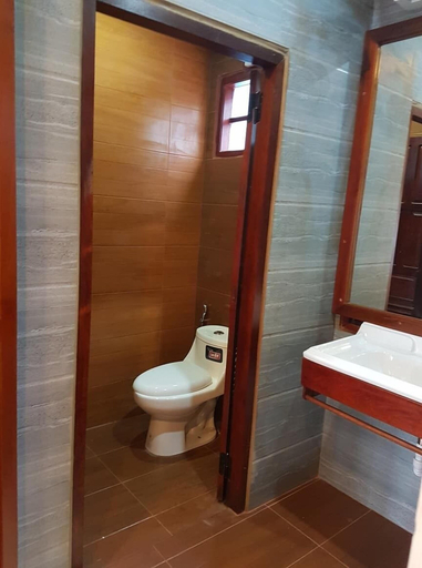 Bathroom 3, Akira Heritage, Luang Prabang