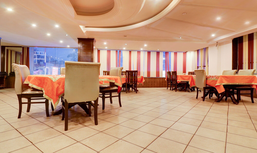 Food & Drinks 5, Treebo Calista, Patel Nagar, Dehradun