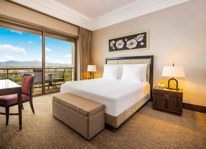 Bedroom 3, Celik Palace Hotel Convention Center & Thermal SPA, Osmangazi