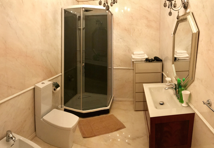 Bathroom 4, Luxury Condominium. Kiev center., Shevchenkivs'kyi