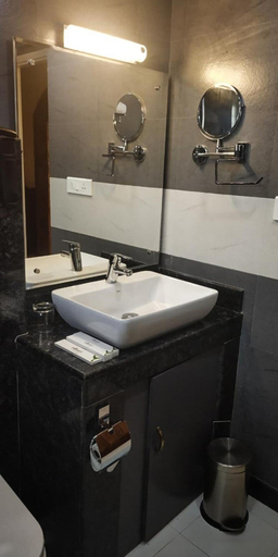 Bathroom 3, Indeevara Retreat (A unit of Saroma Hill Resorts), Wayanad